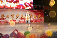 124節目名稱 蒙古情歌 選送單位 營口實驗學校 指導教師 陳泉兵 表演者 簡富廷.jpg